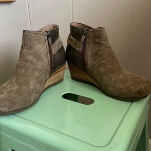 Dansko Shirley wedge bootie (38)